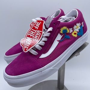 Vans Embroidered Pink Women’s size 6 Sneakers NWT